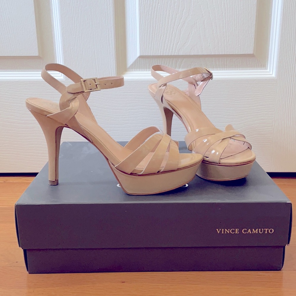 WORN TWICE! 8M Vince Camuto Peppa in Petal